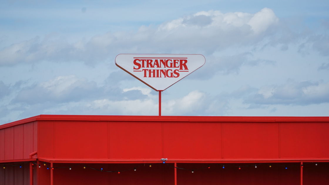 Copertina di Stranger Things: 29 gadget che non puoi perdere se sei fan