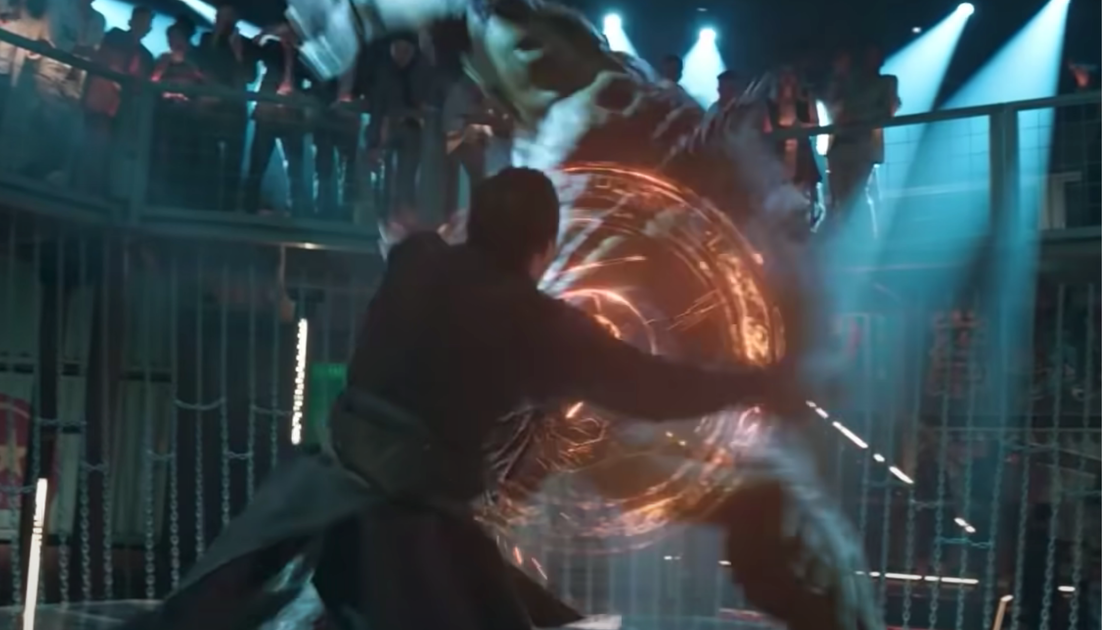 Copertina di Shang-Chi e la Leggenda dei Dieci Anelli: Cosa succede e a cosa porta la scena tra Abominio e Wong?
