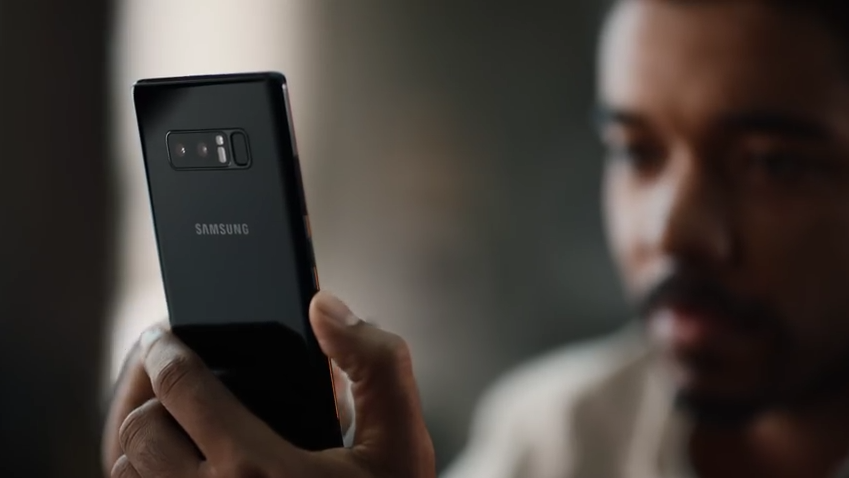 Copertina di Quando Motorola trolla Samsung che trolla Apple