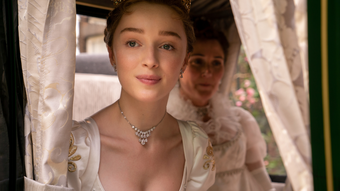 Copertina di Bridgerton, la recensione: "il metodo Shonda" non rivoluzionerà il mondo (bianco) di Jane Austen e del costume drama