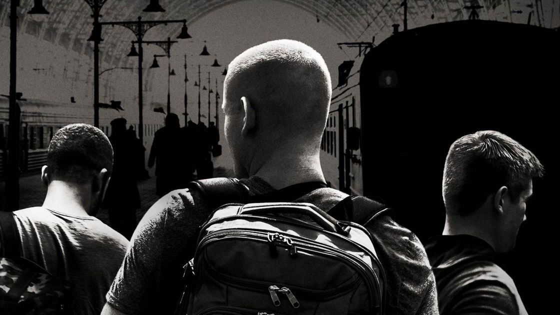 Copertina di 15:17 - Attacco al treno, la storia vera e il libro dietro al film