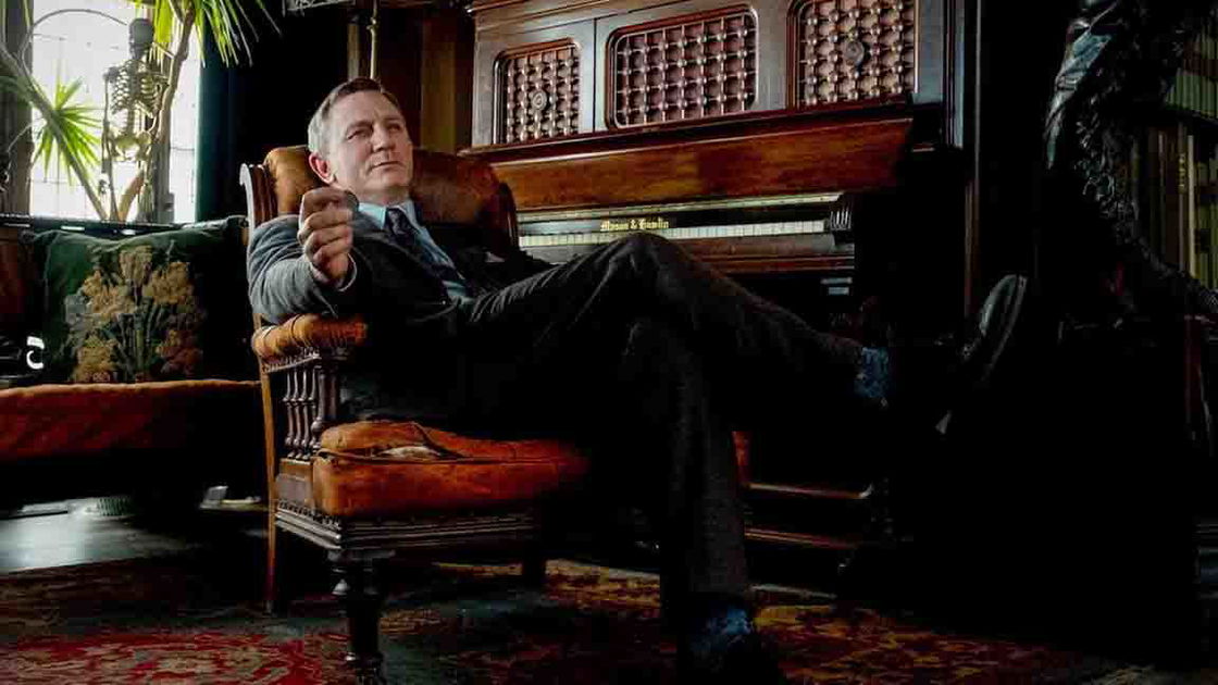 Copertina di Knives Out, Rian Johnson starebbe già lavorando a un sequel (e Daniel Craig ci sarà)