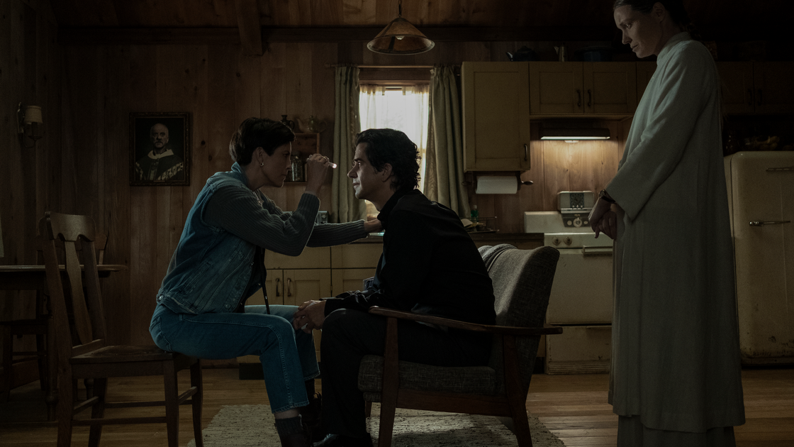 Copertina di Midnight Mass: tutto quello che sappiamo sulla serie horror dal creatore di The Haunting