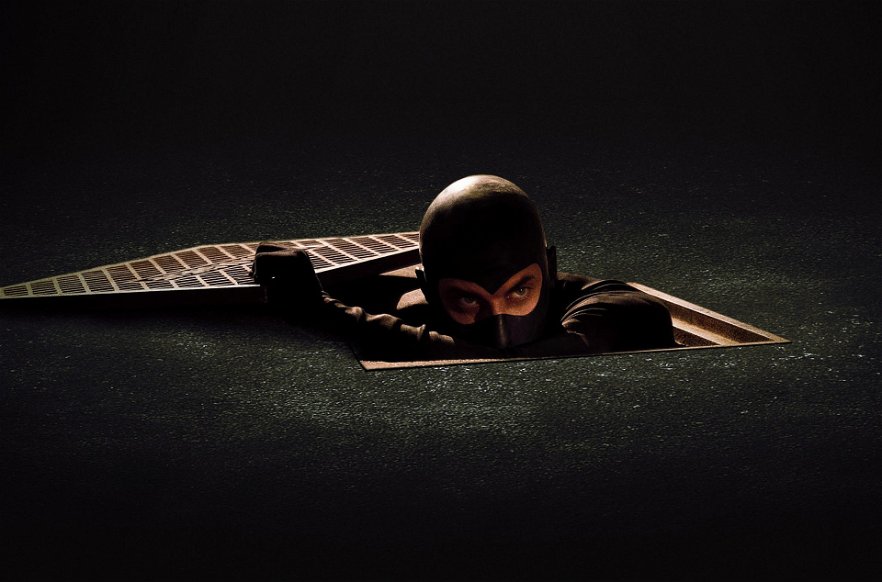 Copertina di Diabolik arriva al cinema il 31 dicembre: Luca Marinelli nel primo teaser poster