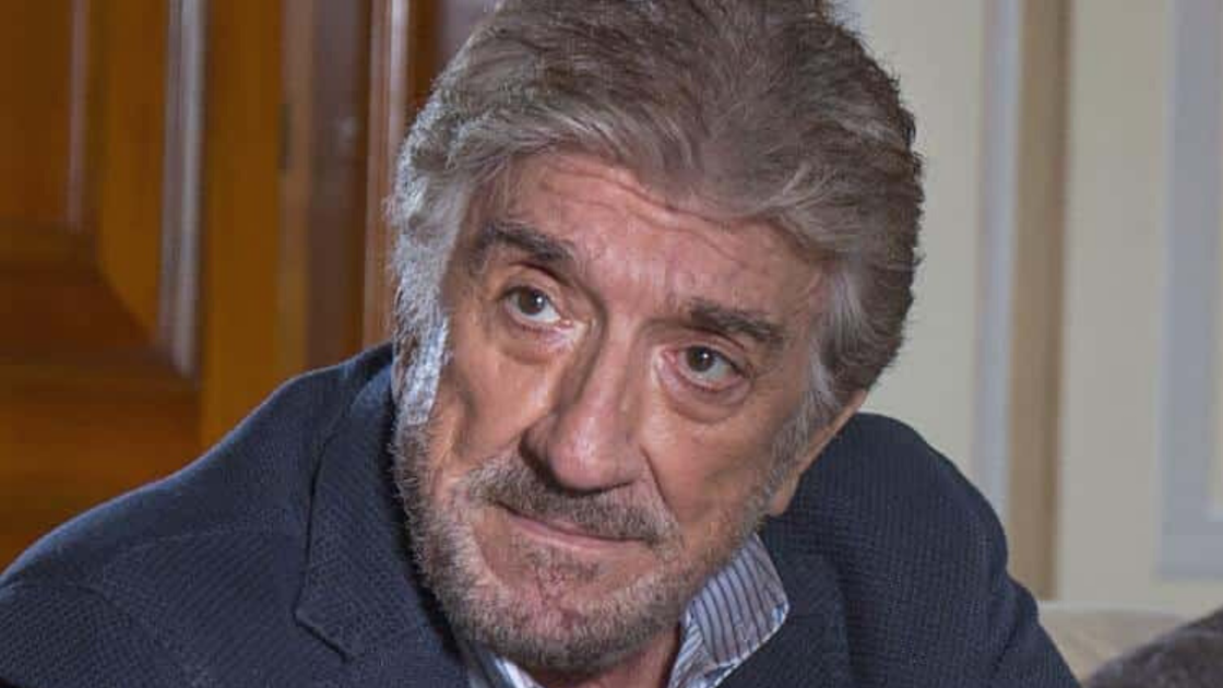 Copertina di È morto Gigi Proietti: l'attore e comico italiano se ne va nel giorno del suo ottantesimo compleanno