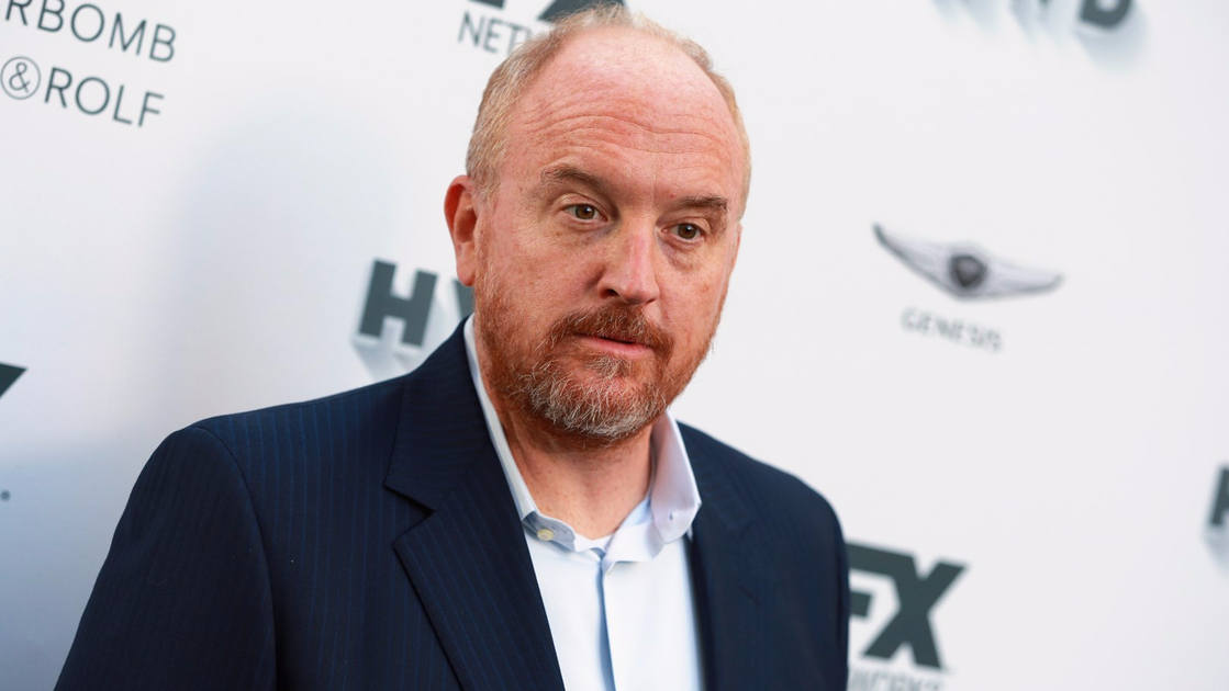 Copertina di Dopo le accuse di molestie, Hollywood taglia i ponti con il comico Louis C.K.