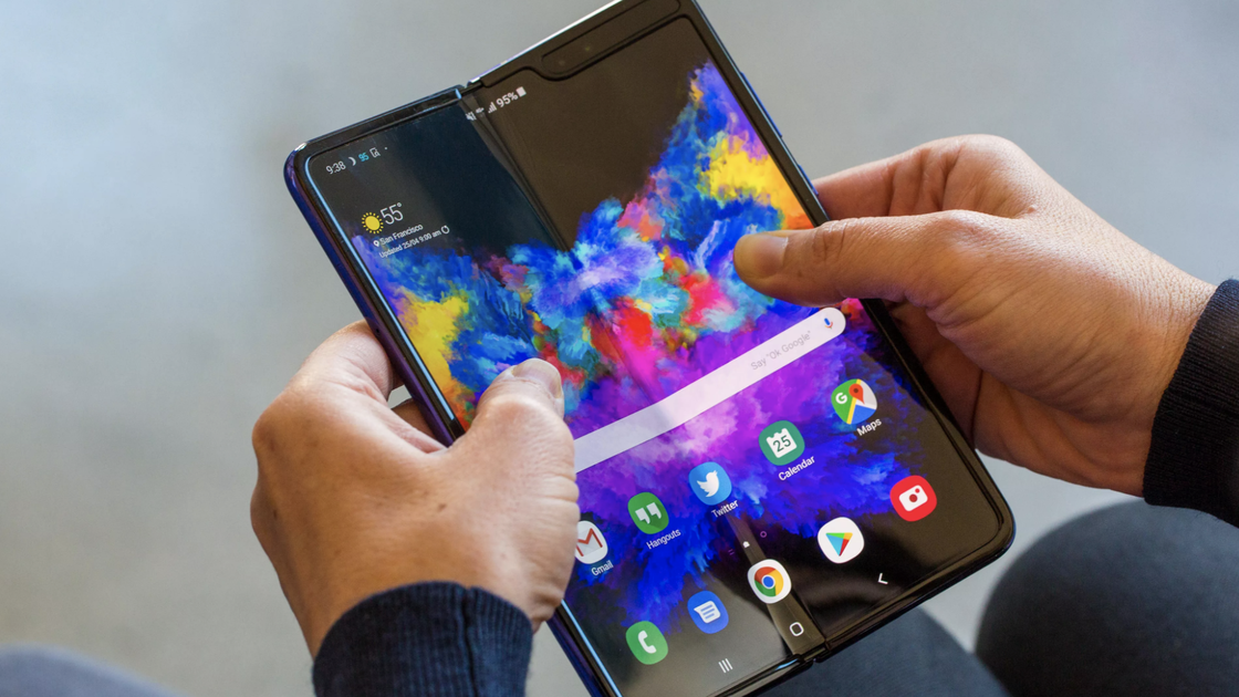 Copertina di Samsung non si è arresa con il Galaxy Fold: il pieghevole sul mercato a settembre