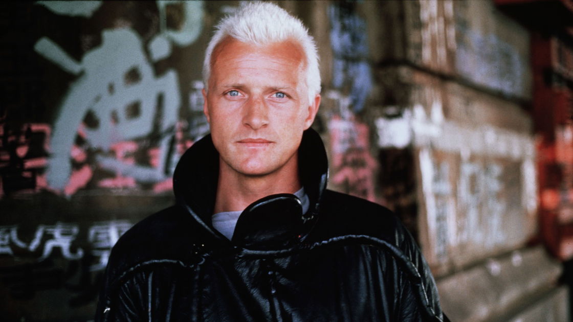 Copertina di È morto Rutger Hauer, il replicante di Blade Runner: suo uno dei monologhi più belli del cinema