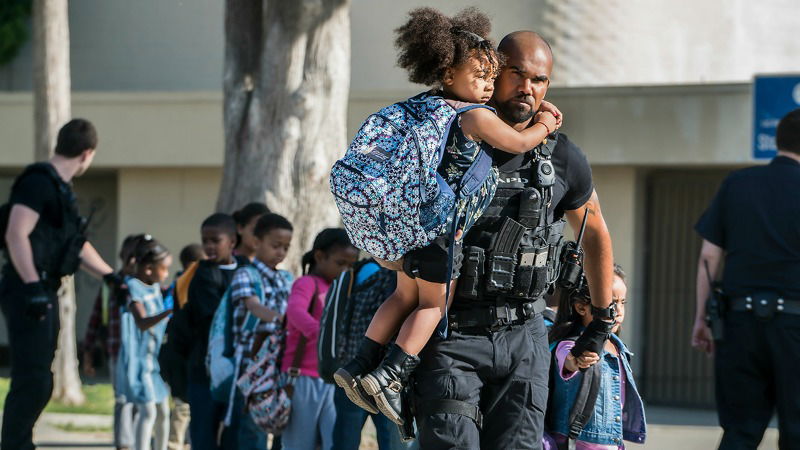 Portada del primer video especial de SWAT presentado, nuevo espectáculo con Shemar Moore