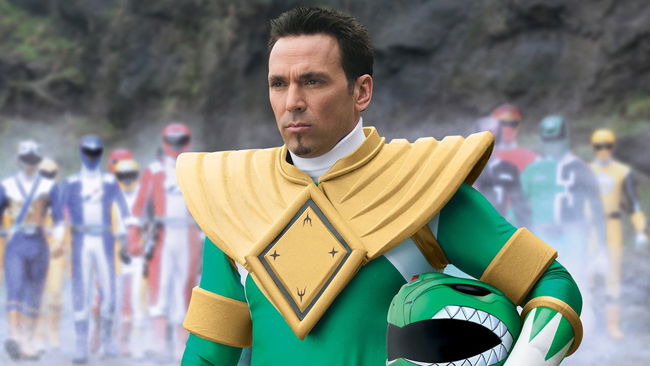 Copertina di Il Power Ranger Jason David Frank minacciato con una pistola al Phoenix Comicon