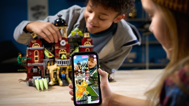 Copertina di LEGO Hidden Side: i nuovi giochi con mattoncini e realtà aumentata