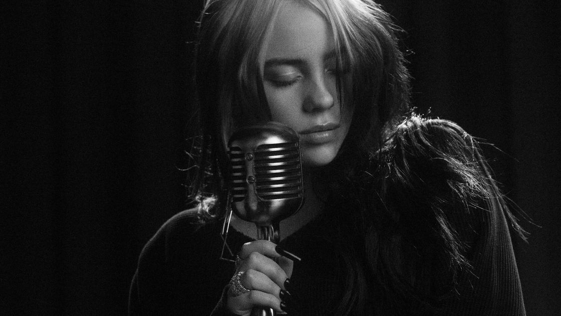 Copertina di No Time to Die: il video della canzone di Billie Eilish per il nuovo Bond