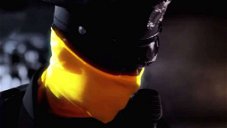 Copertina di Watchmen, la prima foto della serie mostra un poliziotto in maschera