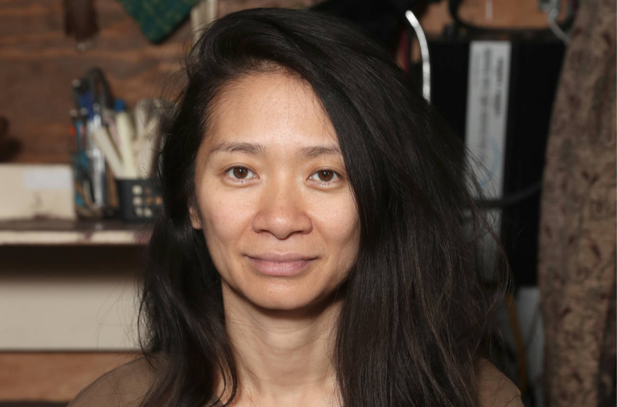 Copertina di Chloé Zhao ha spiazzato Marvel con le sue richieste per girare gli Eterni con il suo stile
