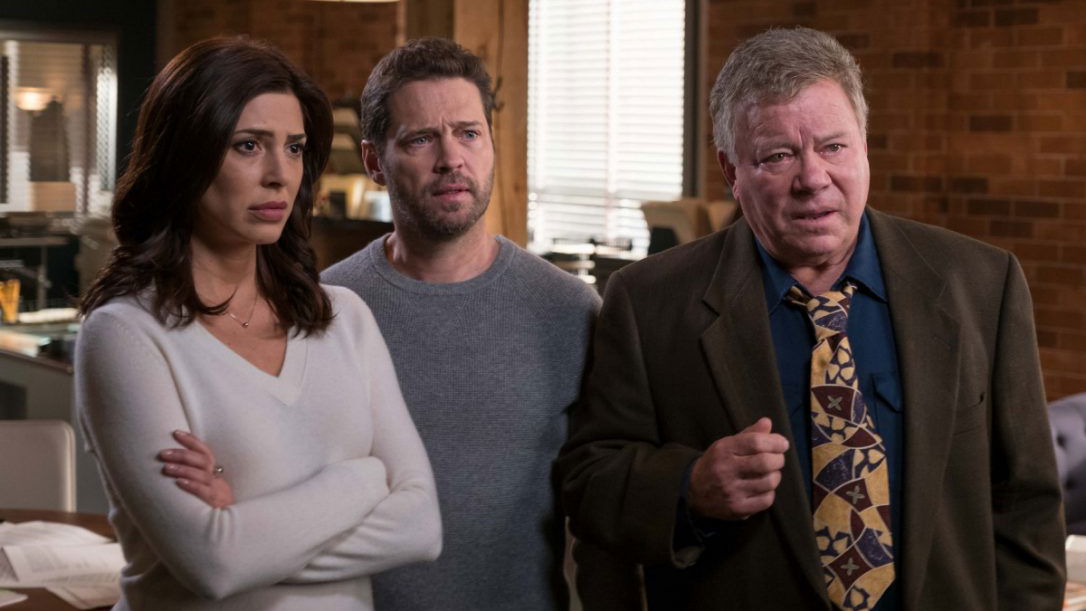 Copertina di William Shatner sarà ospite della seconda stagione di Private Eyes