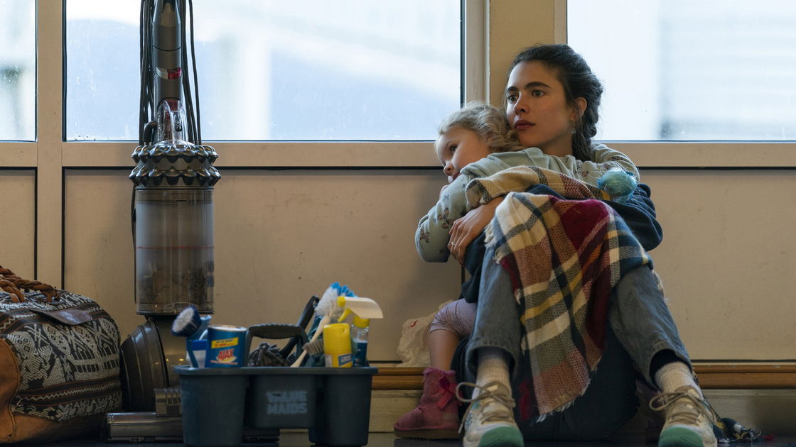 Copertina di Maid, la toccante storia vera dietro la serie Netflix con Margaret Qualley