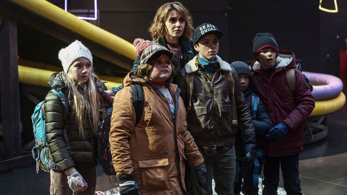 Copertina di La Befana vien di notte, la recensione: a Natale anche il cinema italiano pensa ai più piccoli