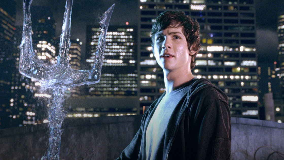 Copertina di Percy Jackson e gli dei dell'Olimpo - Il ladro di fulmini, differenze tra libro e film