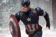 Copertina di Chris Evans mette via lo scudo: 'Riprendere il ruolo di Cap sarebbe troppo rischioso'