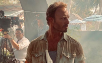Copertina di Dopo Sharknado, Ian Ziering combatterà uno tsunami di zombie venuti dal mare