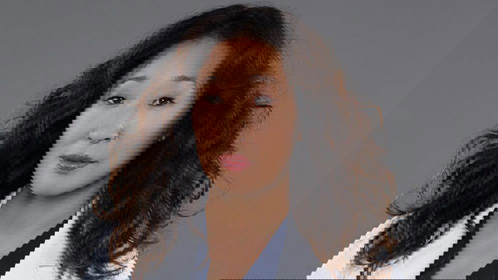 Copertina di Sandra Oh e Shonda Rhimes, la reunion che fa sognare i fan di Grey's Anatomy