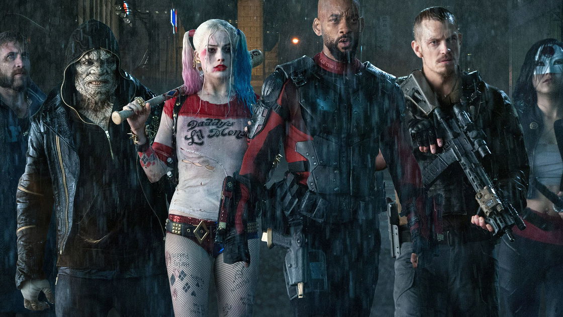 Copertina di Suicide Squad: David Ayer parla della trasformazione da dramma a commedia, e riceve un supporto inatteso