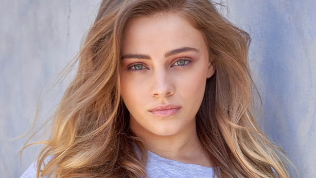 Copertina di After di Anna Todd arriva al cinema: Josephine Langford sarà Tessa