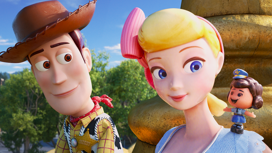 Copertina di Toy Story 4, la recensione: tutto cambia nel mondo di Woody tranne l'emozione