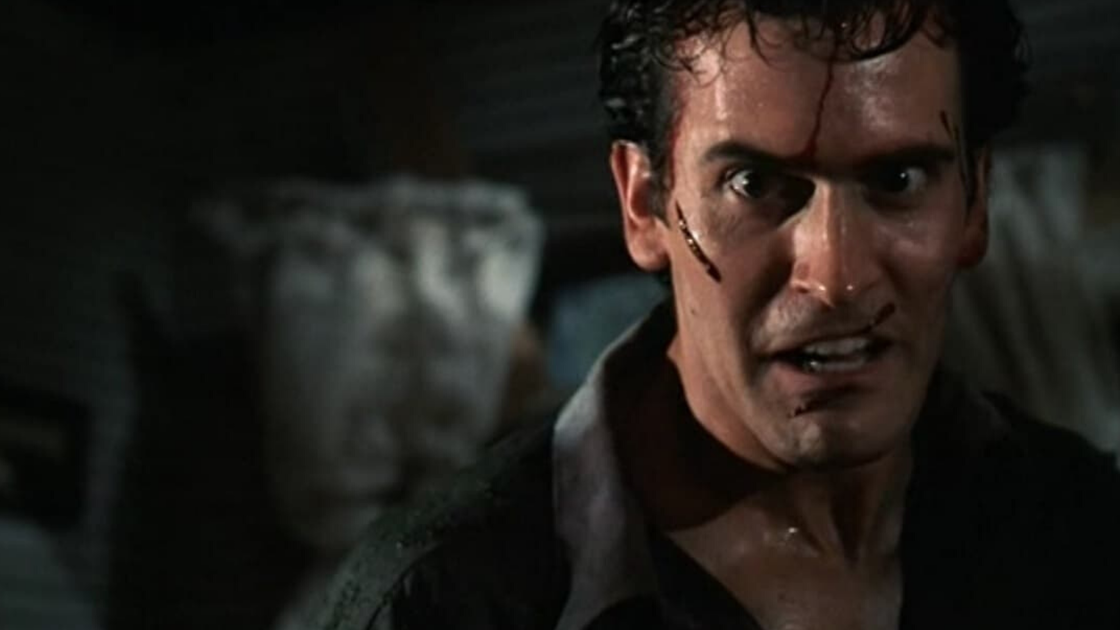 Copertina di Evil Dead 4: Bruce Campbell annuncia il titolo e il regista del nuovo film
