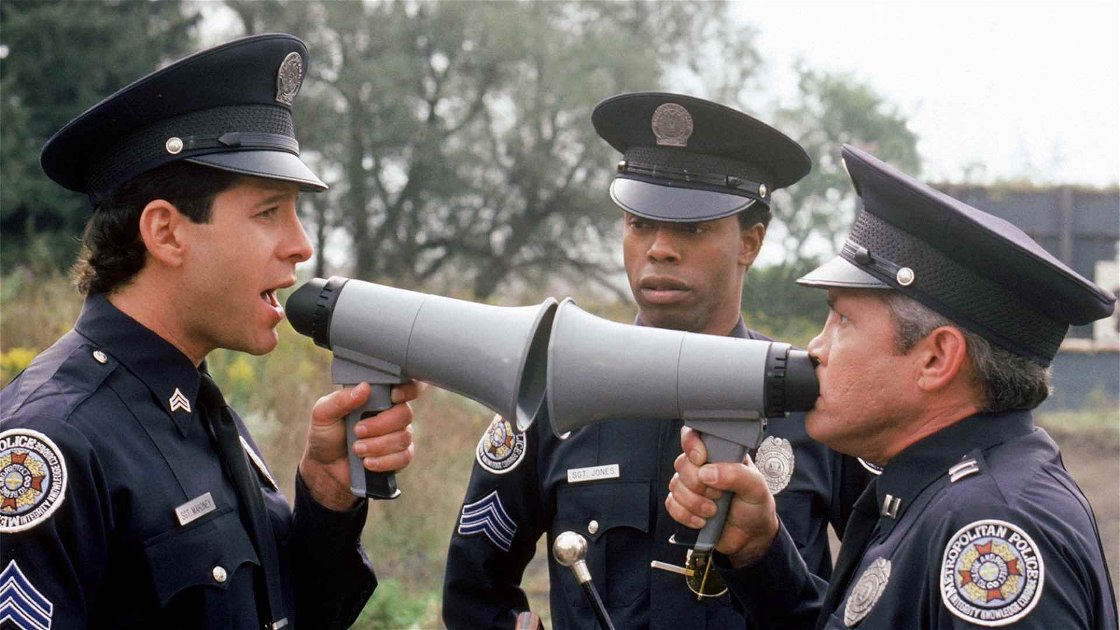 Copertina di Scuola di Polizia tornerà con un nuovo film: l'annuncio di Steve Guttenberg