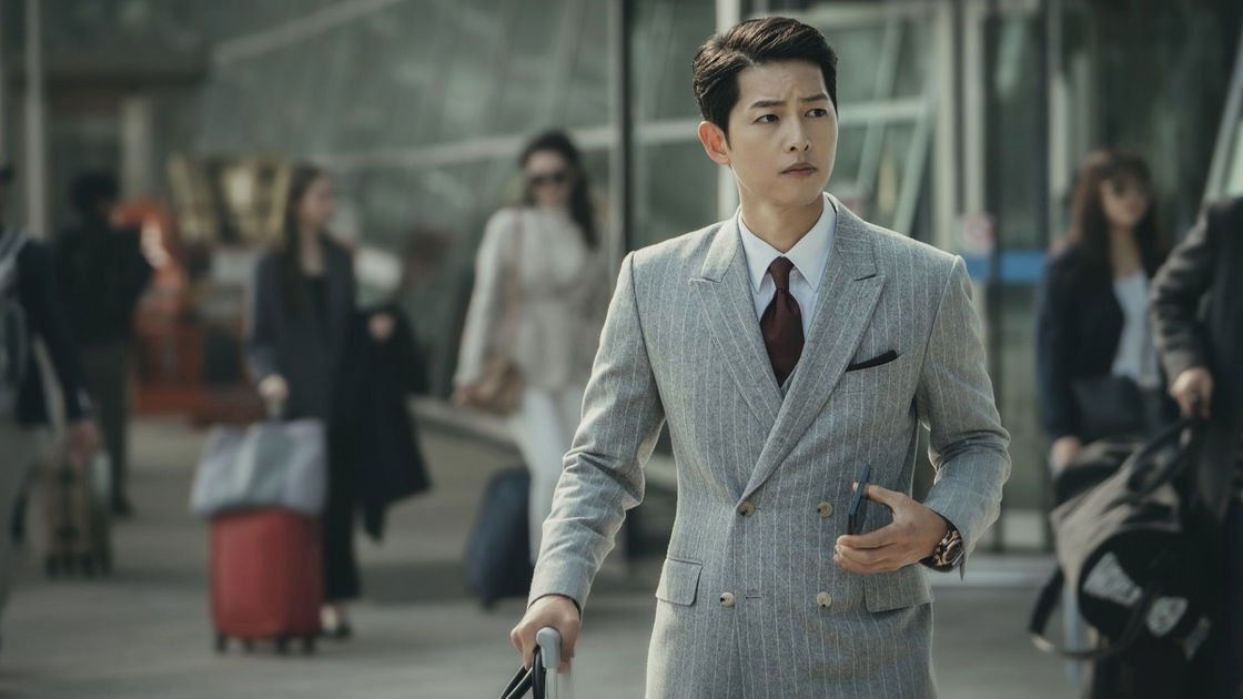 Copertina di Vincenzo, il K-drama Netflix su un avvocato mafioso italo-coreano