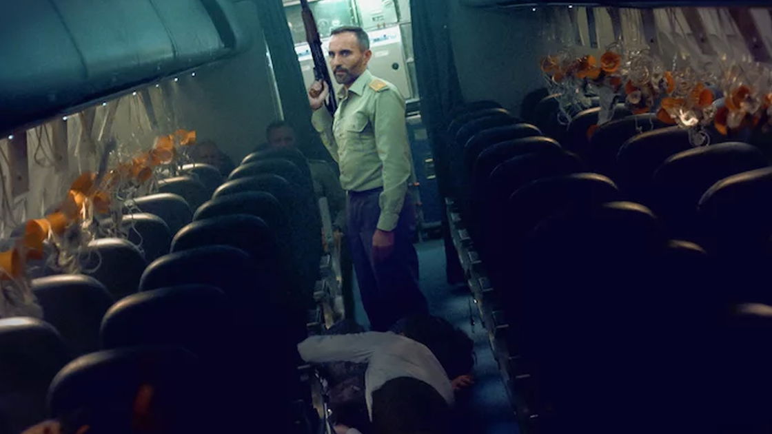 Copertina di Il trailer di Un volo ad alta tensione, serie sci-fi post-apocalittica