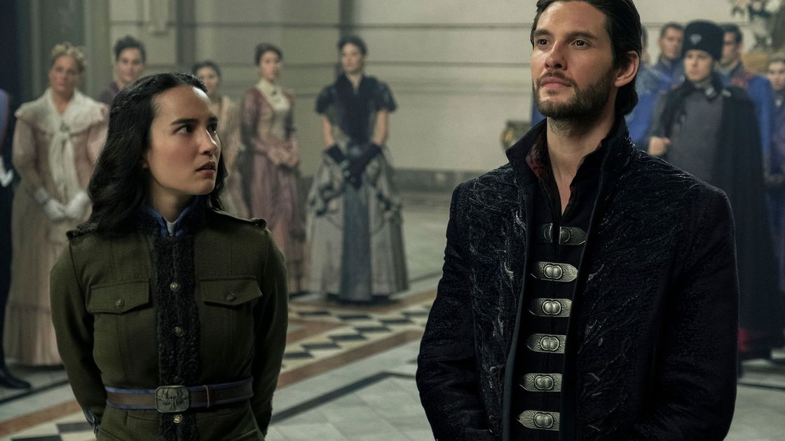Copertina di Shadow and Bone (Tenebre e ossa): il cast della serie Netflix e i loro personaggi