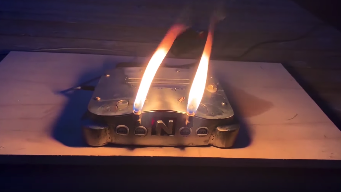 Copertina di Finalmente qualcuno ha creato una Nintendo 64 che sputa fuoco