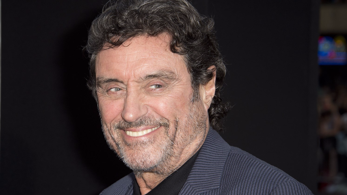 Copertina di Hellboy: Ian McShane nel cast, mentre Ron Perlman non farà alcun cameo