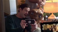Copertina di Dietro le quinte del ritorno di E.T. per lo speciale corto di Natale