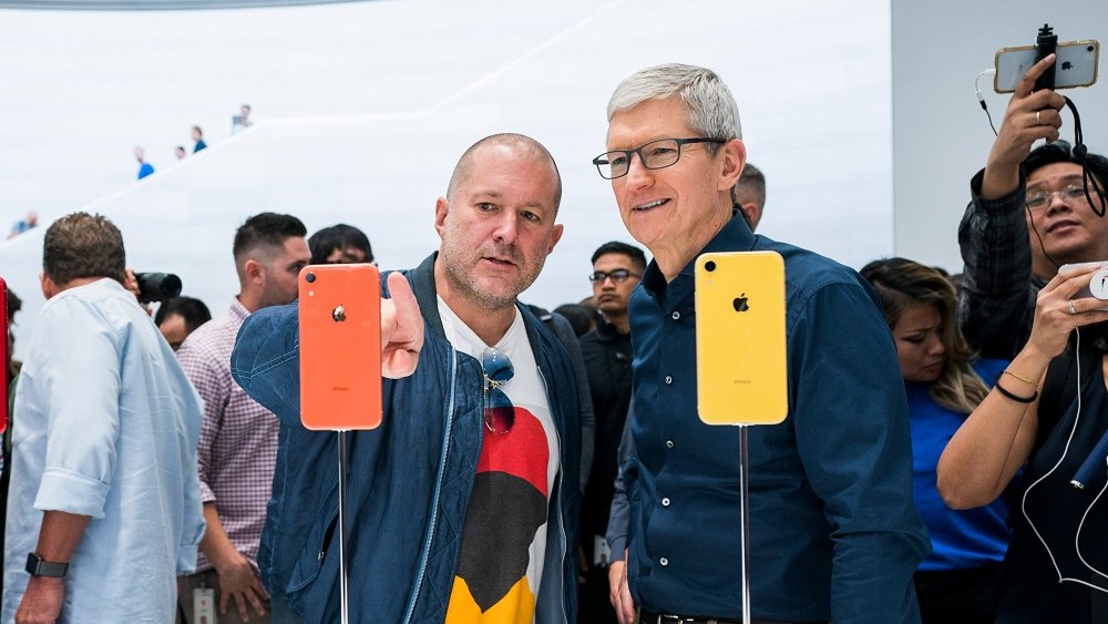 Copertina di Apple perde uno dei suoi pilastri: Jony Ive lascia dopo quasi 30 anni