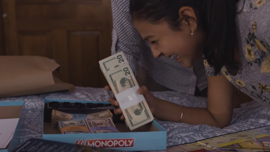 Copertina di Monopoly, la nuova versione mette le donne in primo piano (anche nei guadagni)