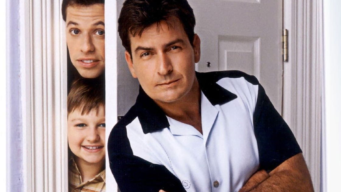 Copertina di Due uomini e mezzo, il cast della serie e come sono oggi gli attori