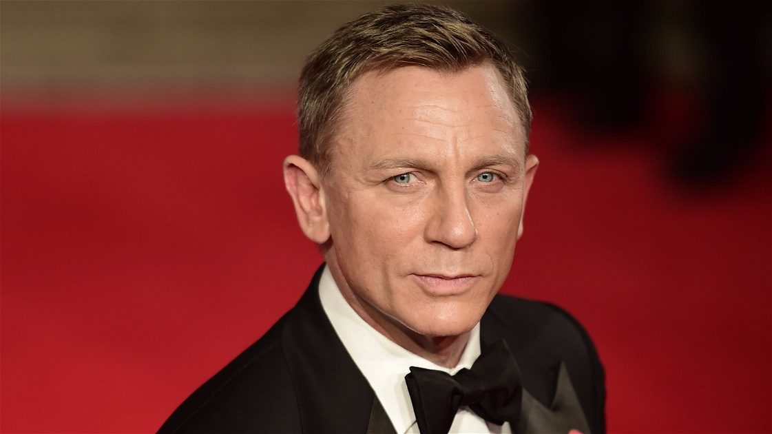 Copertina di James Bond: Daniel Craig pronto a firmare per due nuovi film di 007