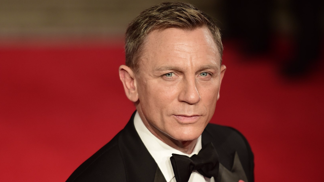 Copertina di James Bond: Daniel Craig pronto a firmare per due nuovi film di 007