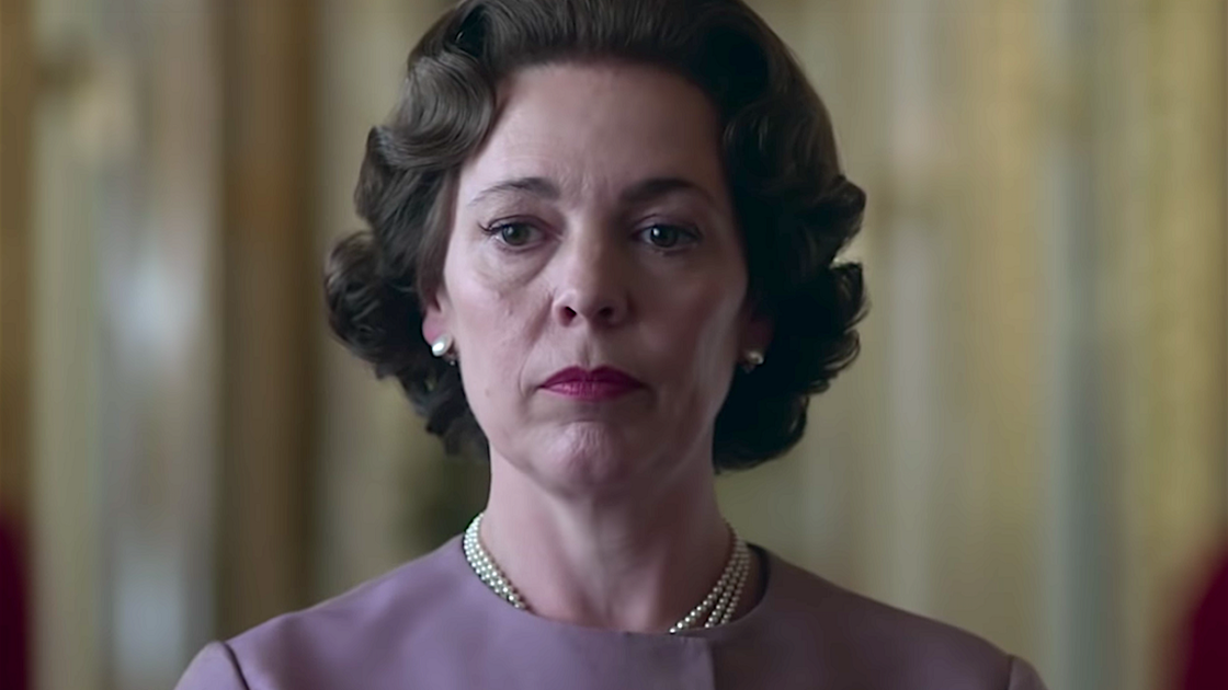 Copertina di The Crown 3, gli splendidi character poster con Olivia Colman e Helena Bonham Carter
