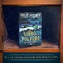 Copertina di Il Libro della Polvere: la seconda parte del romanzo di Philip Pullman uscirà ad ottobre negli USA