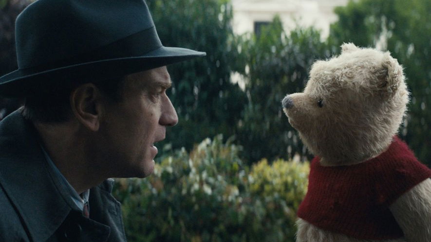 Copertina di Christopher Robin: nuove immagini e dettagli sul live-action Disney con Ewan McGregor