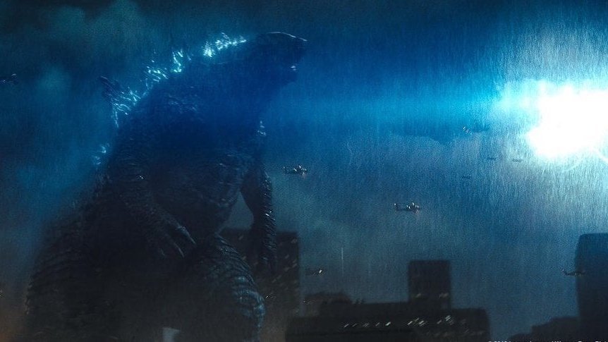 Copertina di Godzilla: King of the Monsters, una nuova immagine ci mostra il colossale kaiju del film