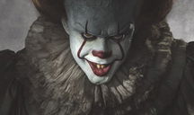 Copertina di Bill Skarsgård racconta la storia dietro il sorriso di Pennywise