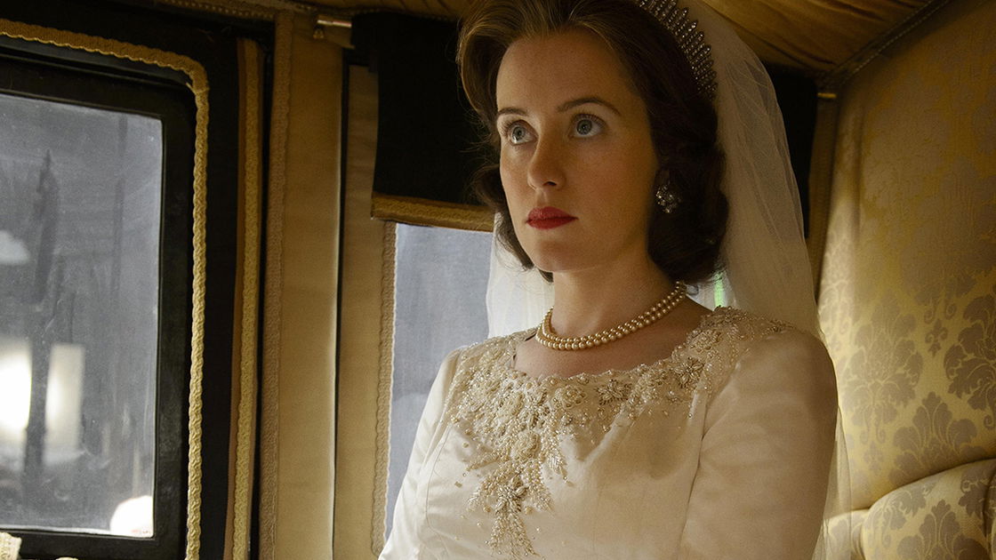 Copertina di The Crown, Claire Foy tornerà come una giovane Regina Elisabetta