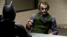 Cover ng The Dark Knight: The Joker Interrogation (at ang kanyang background)