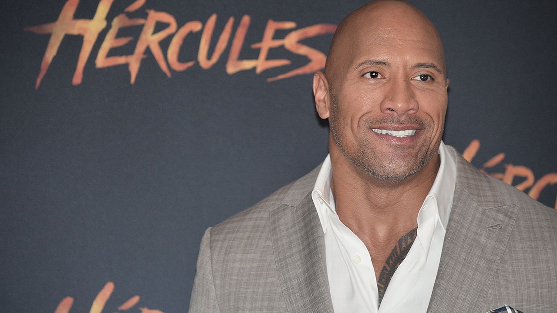Copertina di Red Notice, saltate le riprese italiane del film Netflix con The Rock per il coronavirus