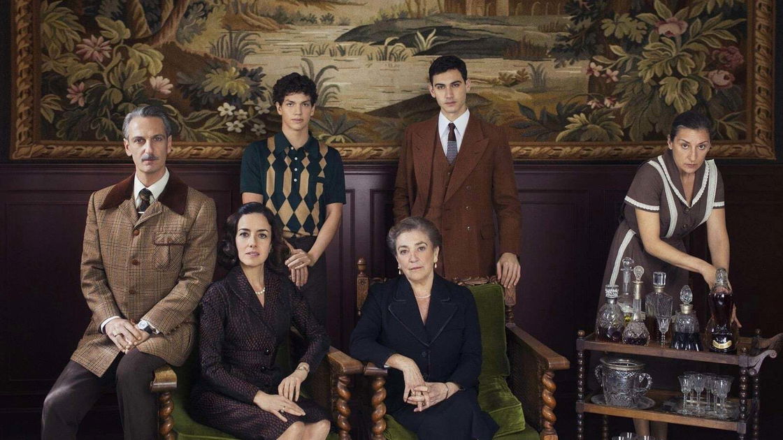 Copertina di Qualcuno deve morire: cosa devi sapere sulla serie Netflix